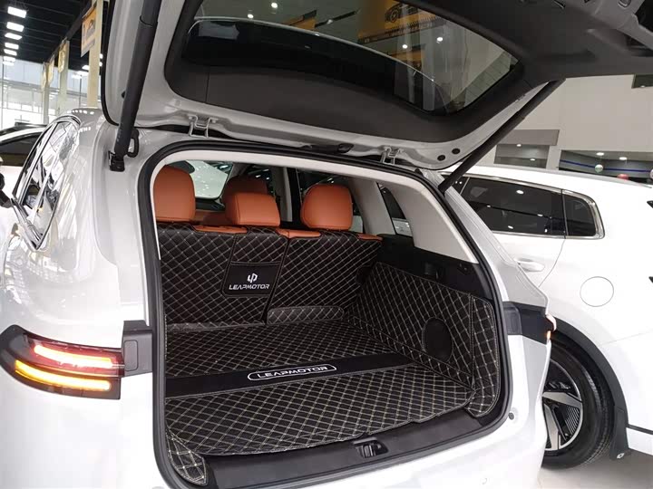 Фото 19 - Leapmotor C10