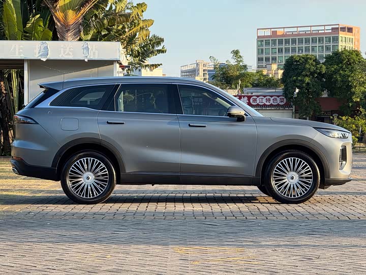 Фото 10 - Chery Tiggo 8L