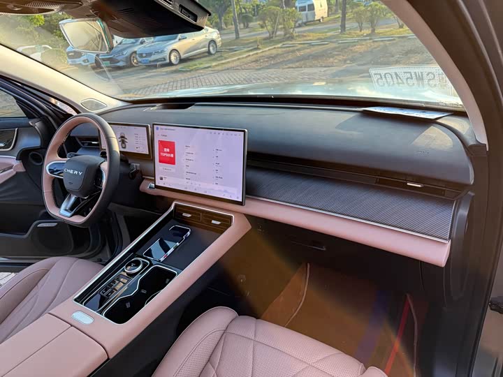 Фото 17 - Chery Tiggo 8L