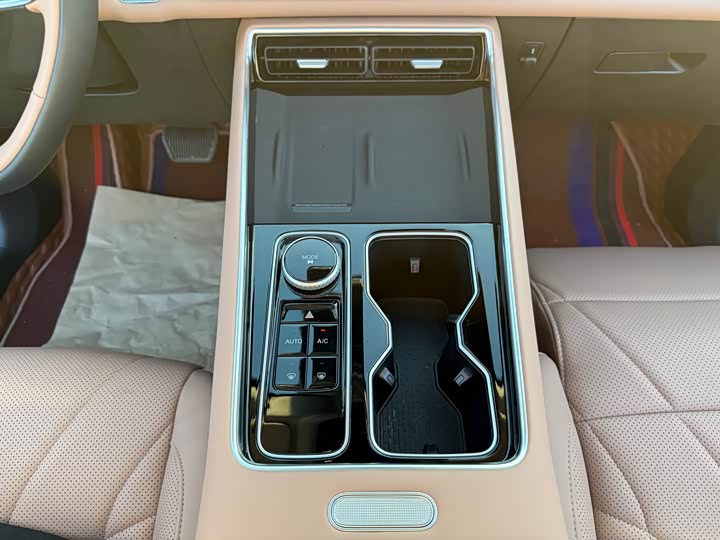 Фото 21 - Chery Tiggo 8L