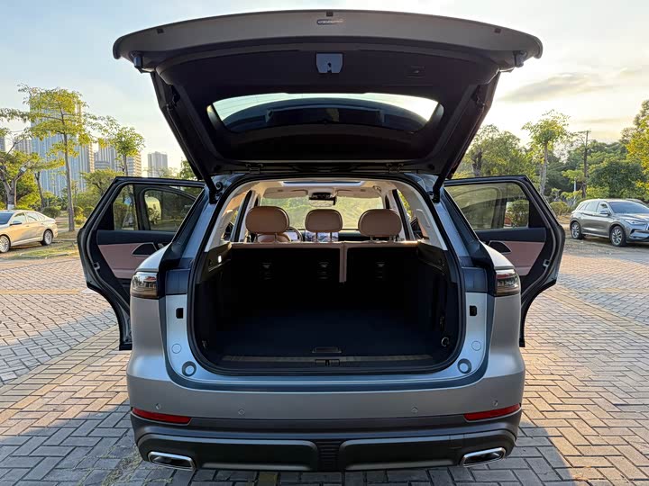 Фото 35 - Chery Tiggo 8L