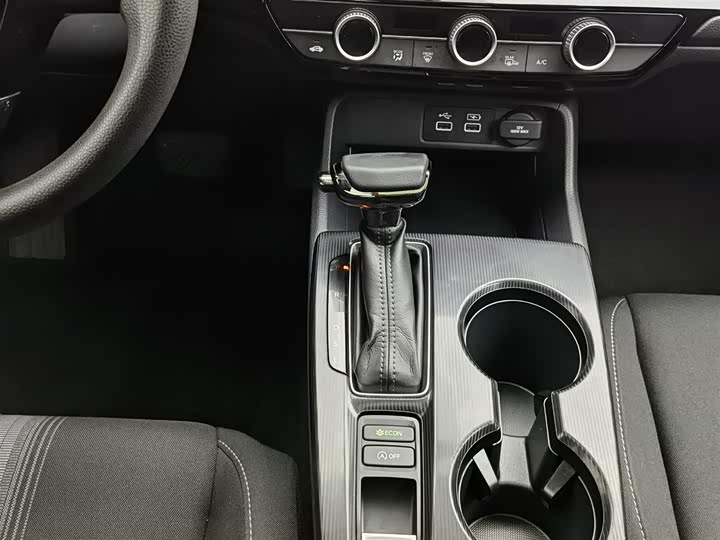 Фото 13 - Honda Civic