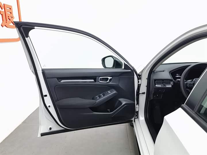 Фото 8 - Honda Civic