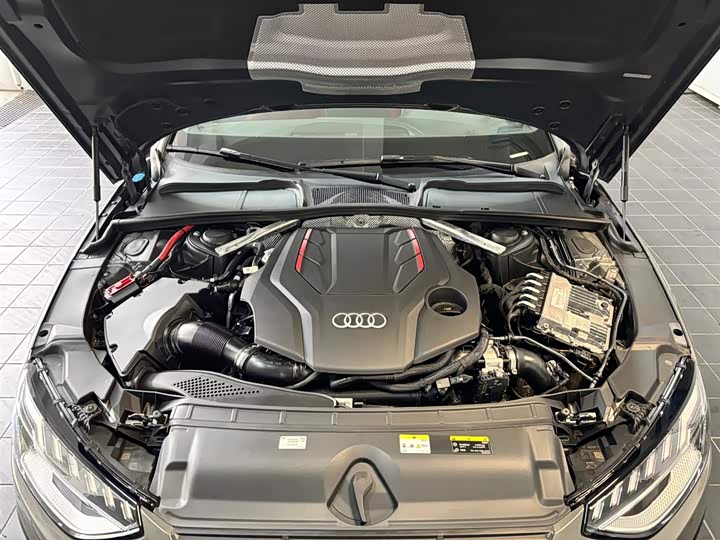 Фото 12 - Audi S4