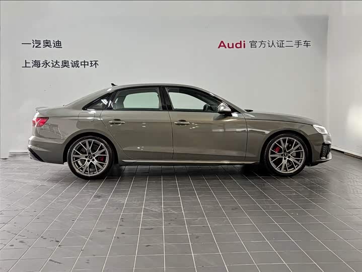 Фото 4 - Audi S4