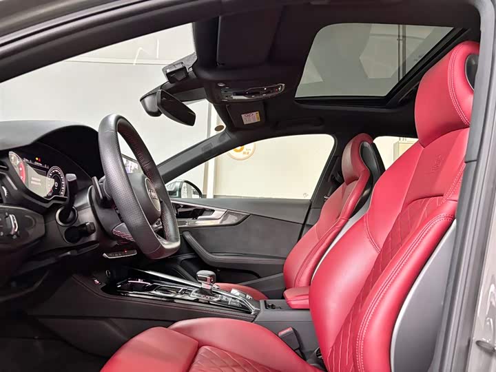 Фото 9 - Audi S4