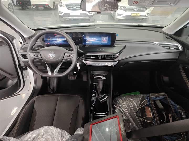 Фото 10 - Buick Verano