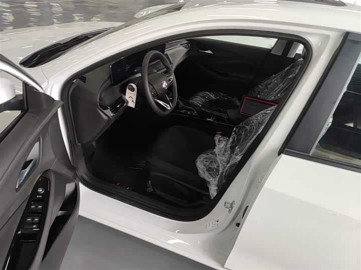 Фото 15 - Buick Verano