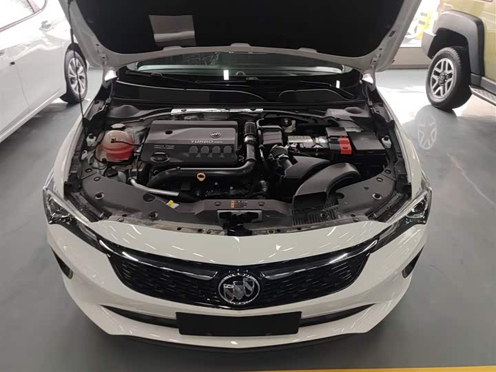 Фото 20 - Buick Verano