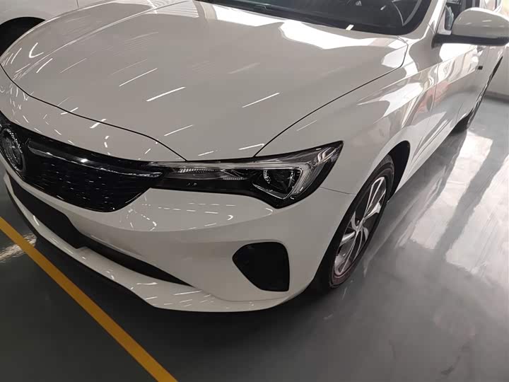 Фото 24 - Buick Verano