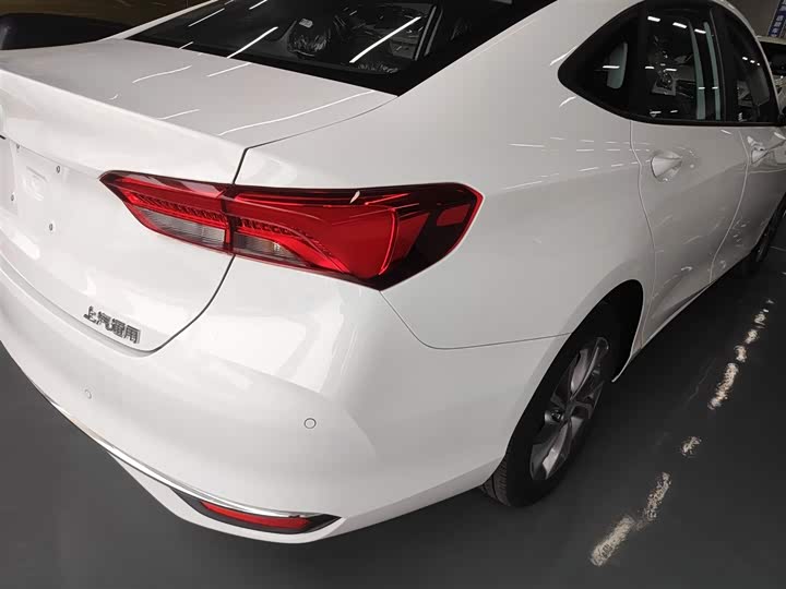 Фото 8 - Buick Verano