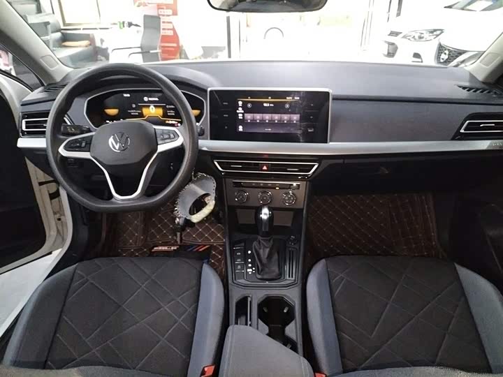 Фото 10 - Volkswagen Lavida