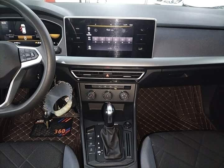 Фото 13 - Volkswagen Lavida