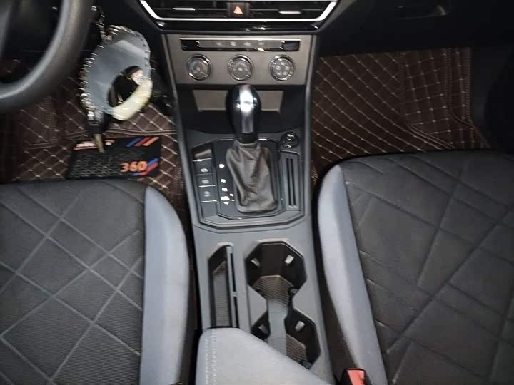 Фото 14 - Volkswagen Lavida