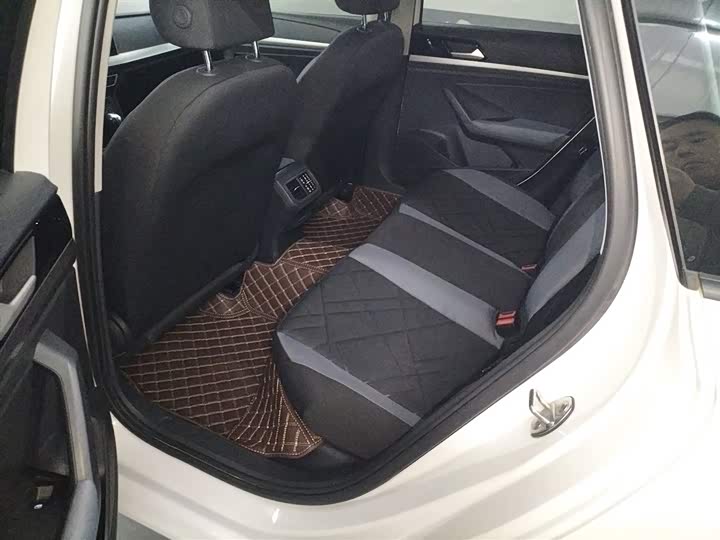 Фото 17 - Volkswagen Lavida