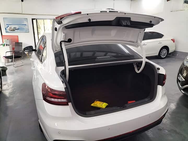 Фото 19 - Volkswagen Lavida