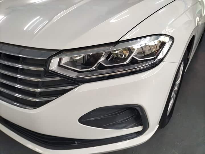 Фото 24 - Volkswagen Lavida