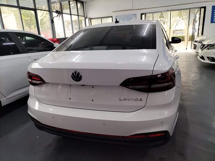 Фото 6 - Volkswagen Lavida