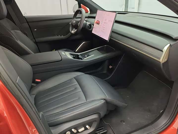 Фото 10 - Nio Onvo L60