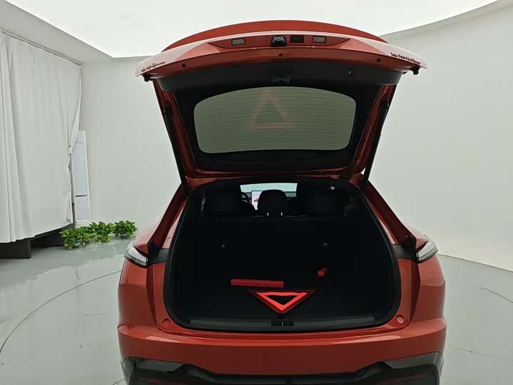 Фото 20 - Nio Onvo L60