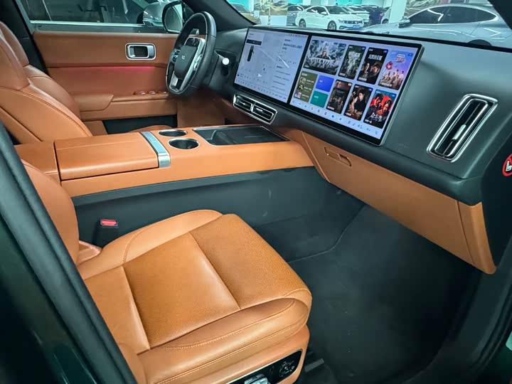 Фото 12 - LiXiang L7