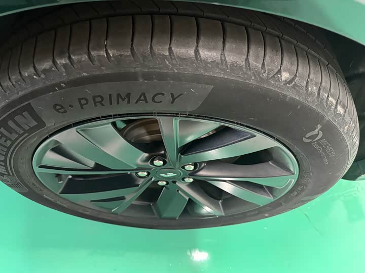 Фото 18 - LiXiang L7