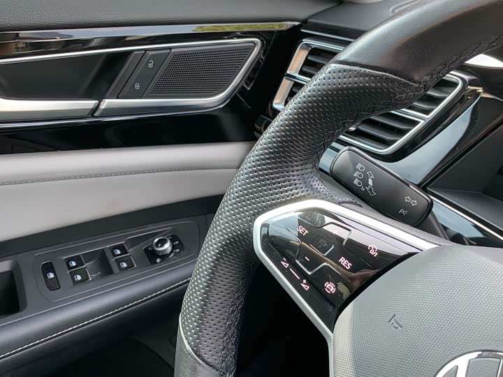 Фото 24 - Volkswagen Teramont Pro