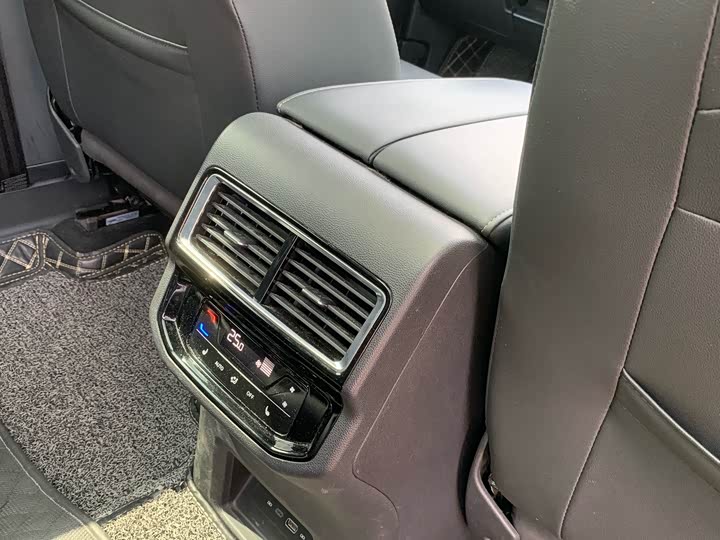 Фото 32 - Volkswagen Teramont Pro