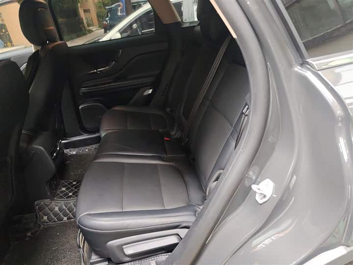 Фото 14 - Lincoln Corsair