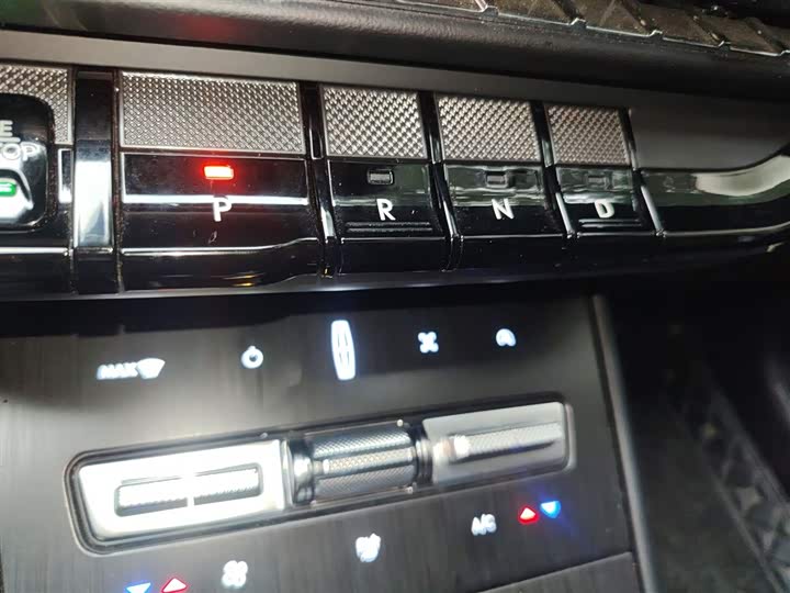 Фото 7 - Lincoln Corsair