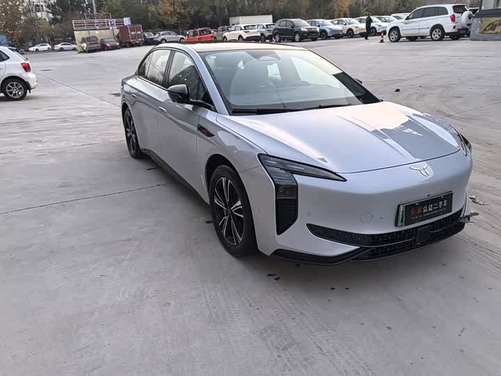 Фото 3 - Hongqi EH7