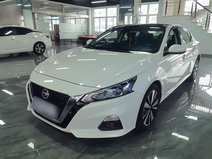 Фото 1 - Nissan Teana