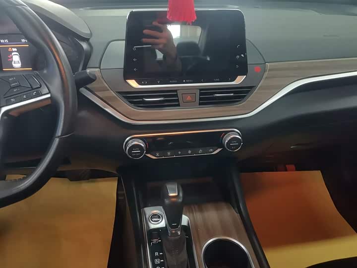 Фото 13 - Nissan Teana