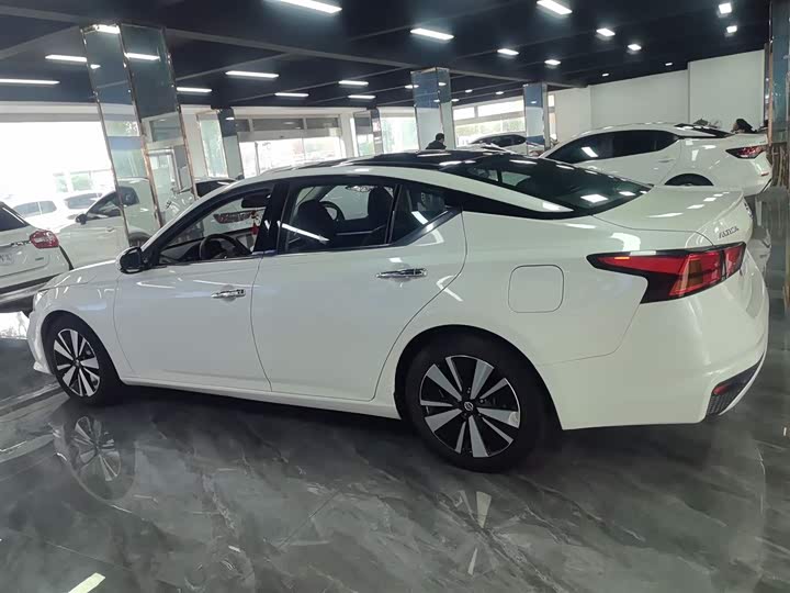 Фото 5 - Nissan Teana