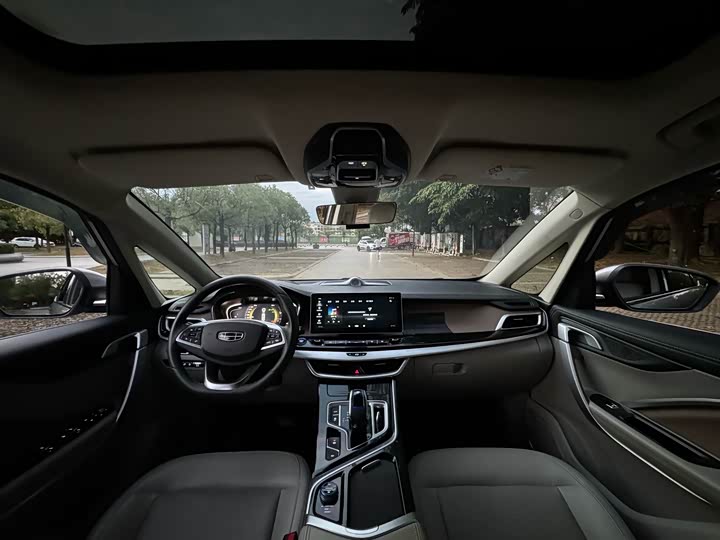 Фото 17 - Geely Jiaji Hybrid