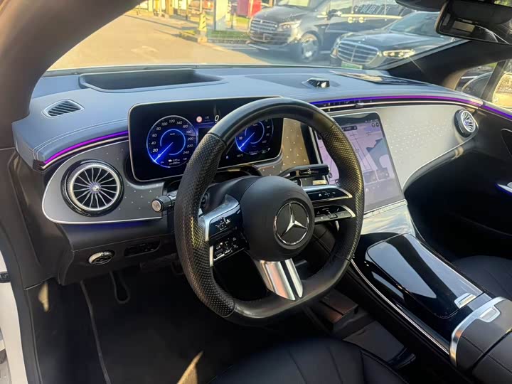 Фото 11 - Mercedes-Benz EQE