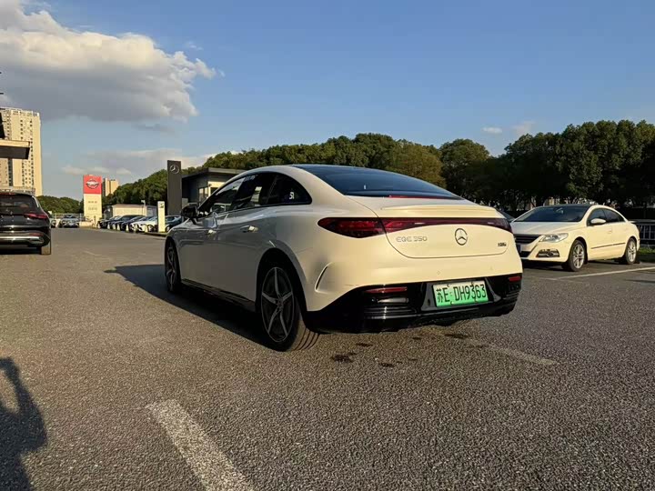 Фото 4 - Mercedes-Benz EQE