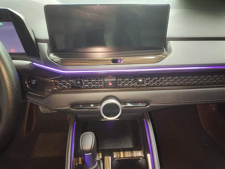 Фото 13 - Honda Accord