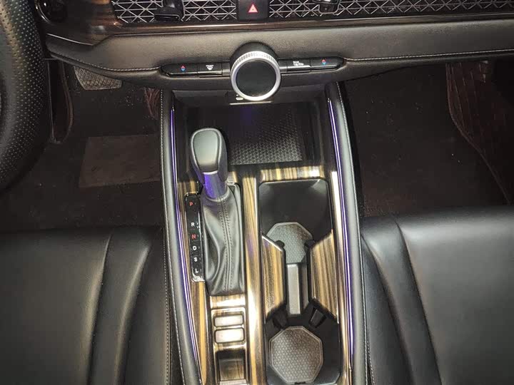 Фото 14 - Honda Accord