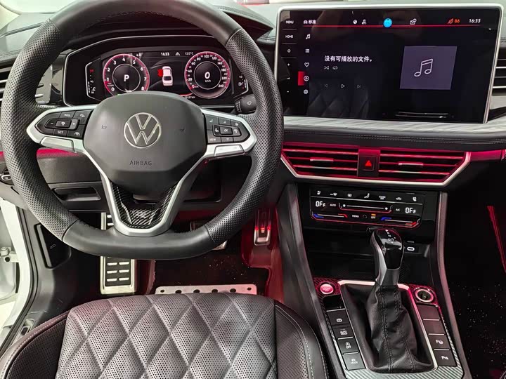 Фото 13 - Volkswagen Sagitar L