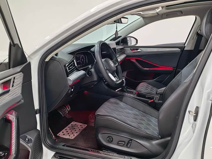 Фото 16 - Volkswagen Sagitar L