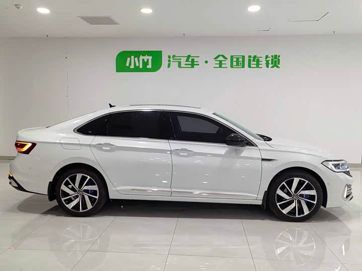 Фото 4 - Volkswagen Sagitar L