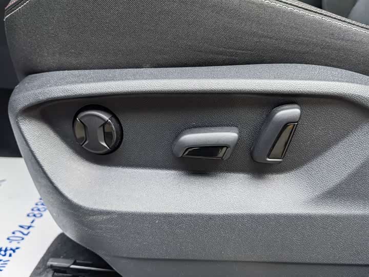 Фото 16 - Volkswagen Tayron