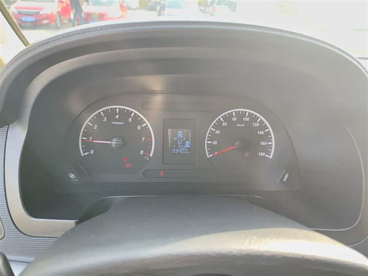 Фото 12 - Dongfeng Forthing Lingzhi M5