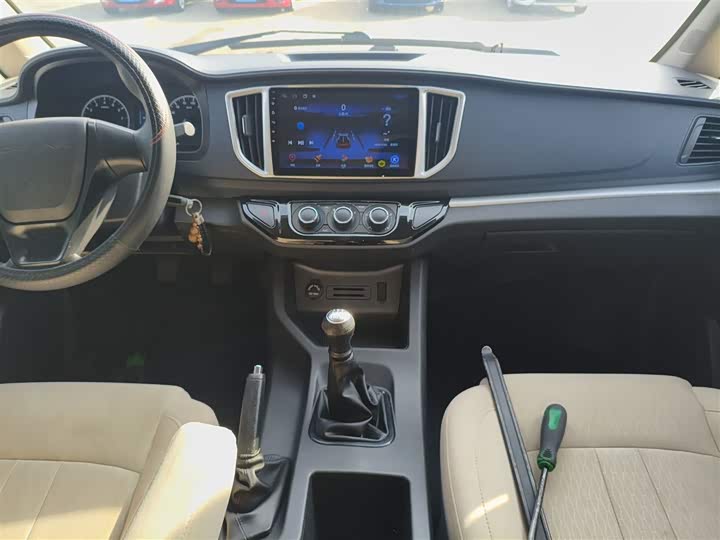 Фото 13 - Dongfeng Forthing Lingzhi M5