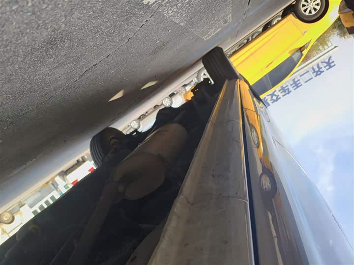 Фото 21 - Dongfeng Forthing Lingzhi M5