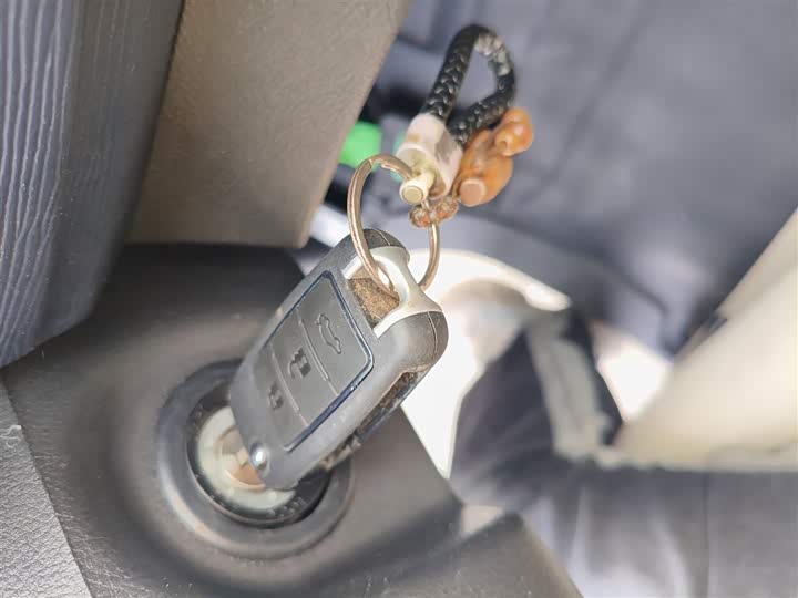 Фото 9 - Dongfeng Forthing Lingzhi M5