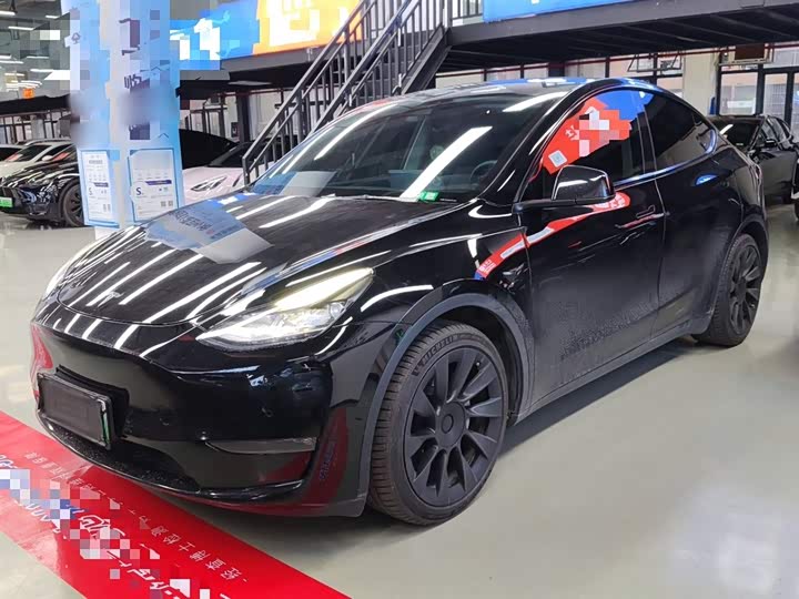 Фото 1 - Tesla Model Y