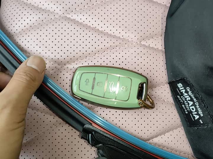 Фото 9 - Ora White Cat