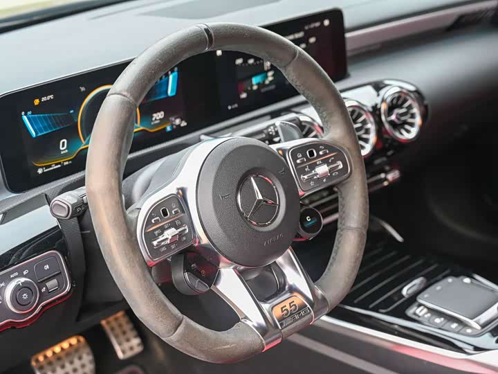 Фото 10 - Mercedes-Benz A-Class AMG